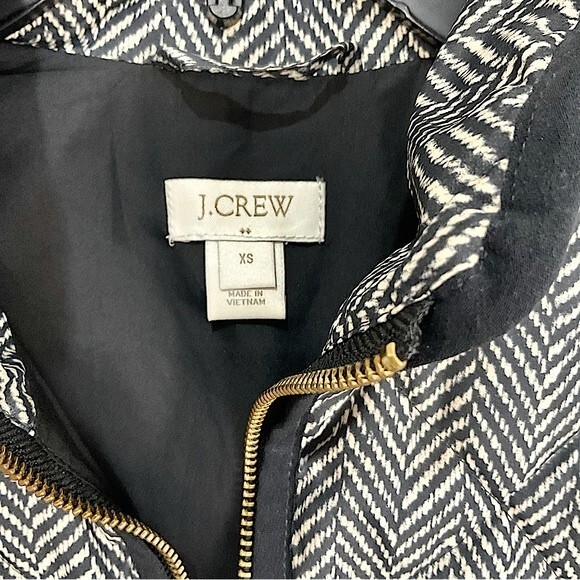 J. Crew Herringbone Puffer Vest Excursion Quilted Down Zip Front Sz XS - Picture 3 of 7